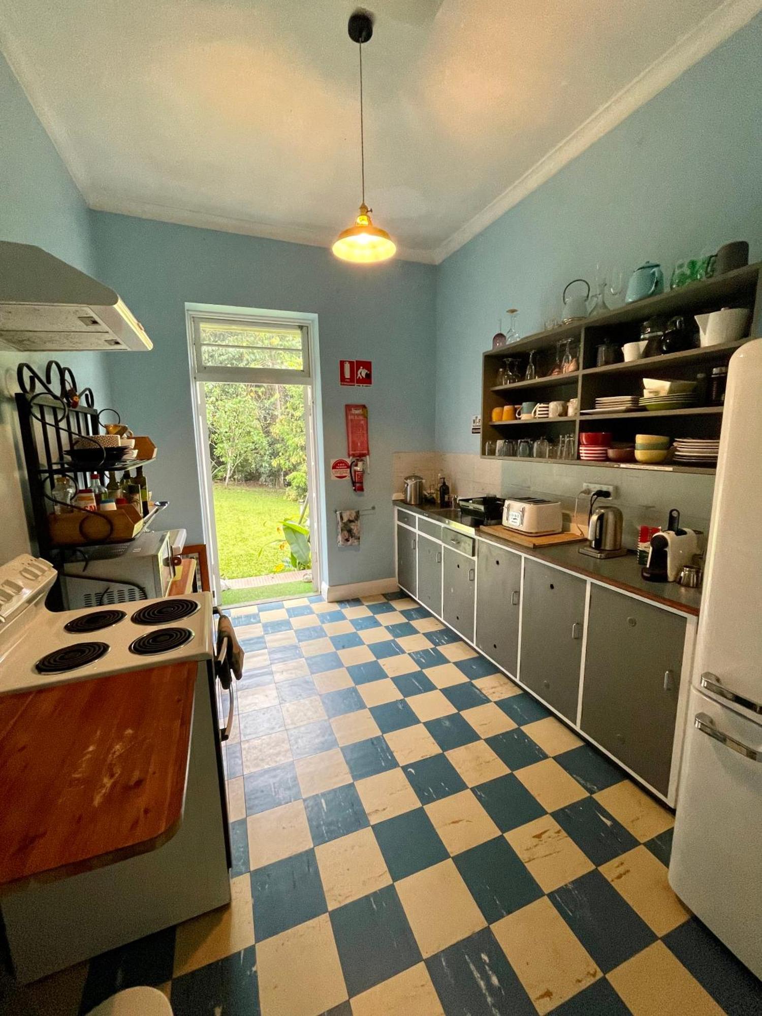 Babinda Quarters Hotell Eksteriør bilde